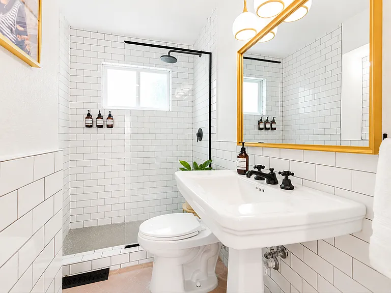 609 Blanco St #106 — Photo 17