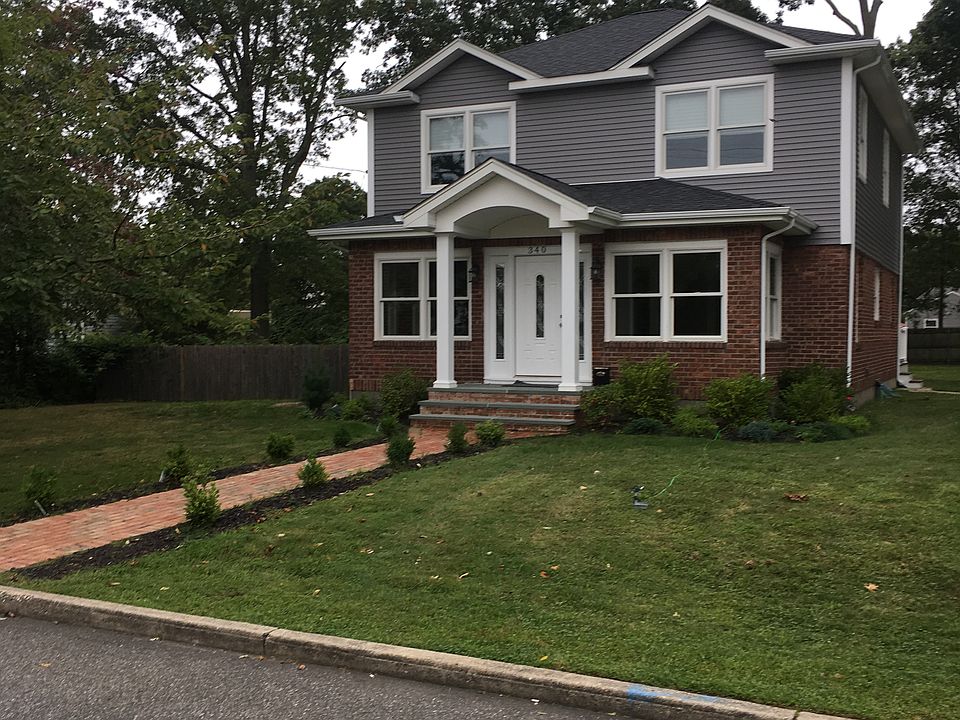 1st image of 340 Paumanake Ave