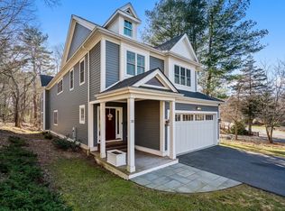 20 Manor Ave, Wellesley, MA 02482