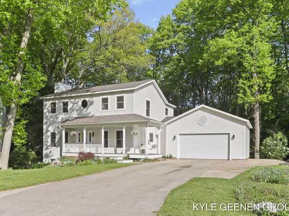 2229 Brighton St, Holland, MI 49424