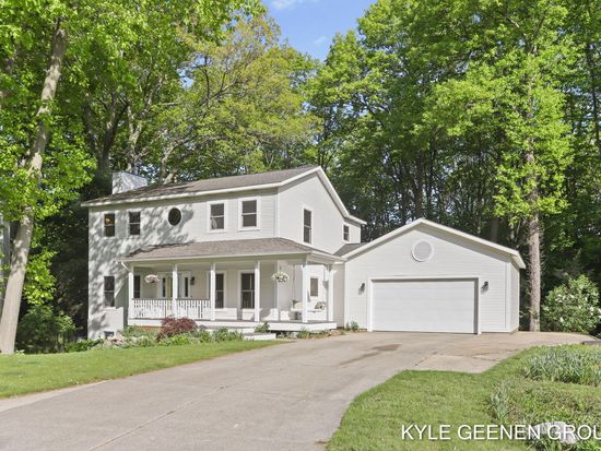 2229 Brighton St, Holland, MI 49424