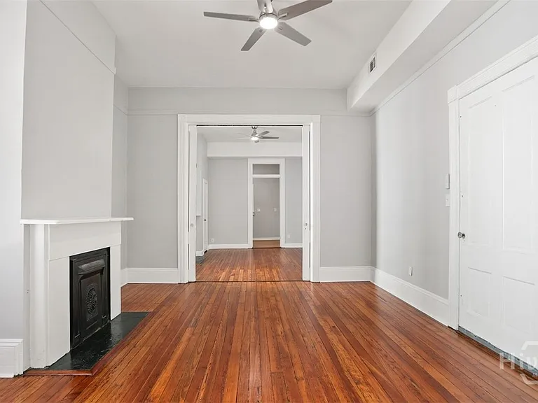 1112 Barnard St #A — Photo 9