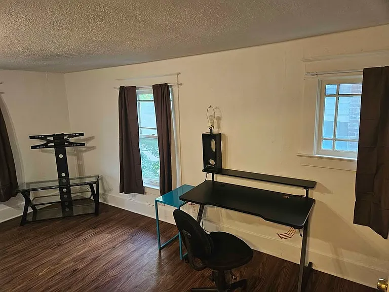 412 W Saginaw St #3 — Photo 20