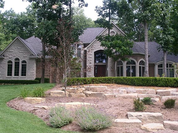elevated/treed Lot