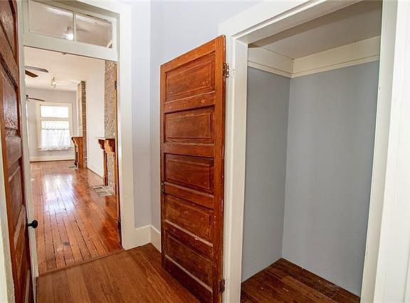 5th image of 418 S Alexander St