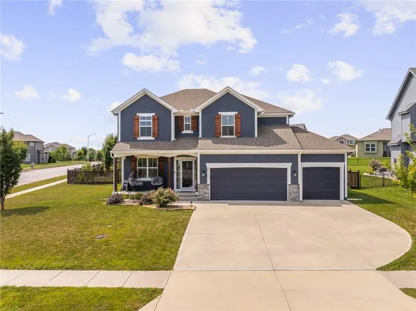 25125 W 148th Ter, Olathe, KS 66061