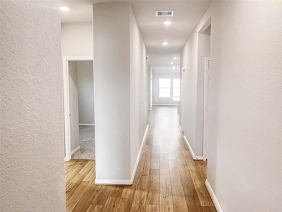 3rd image of 2202 Royal Ann Way
