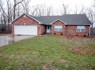 447 Anemone Rd, Lake Ozark, MO 65049