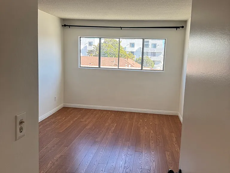 217 S Arnaz Dr #304 — Photo 7