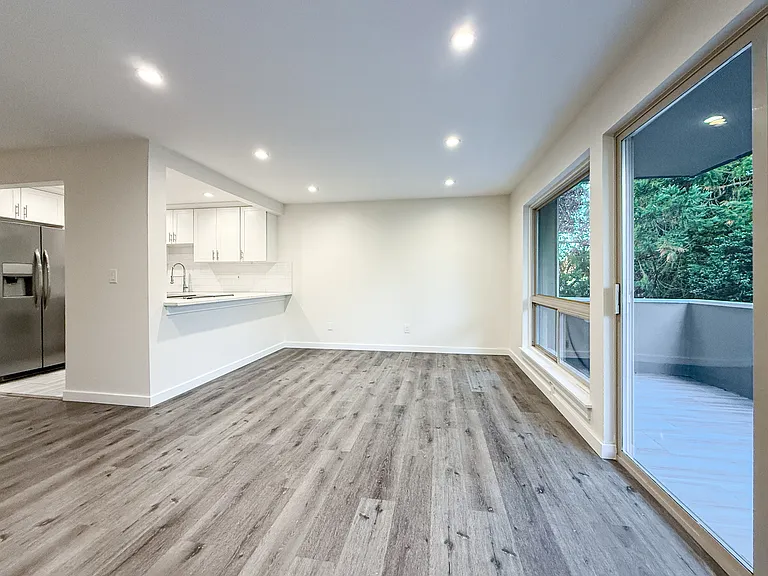 14332 Lenora Pl N #202 — Photo 4