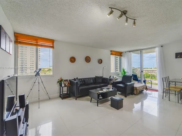 800 N Miami Ave #E-809, Miami, FL 33136