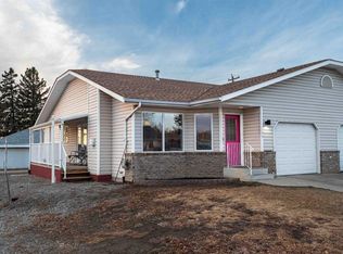 125 E 3rd Ave NE, Three Hills, AB T0M2A0