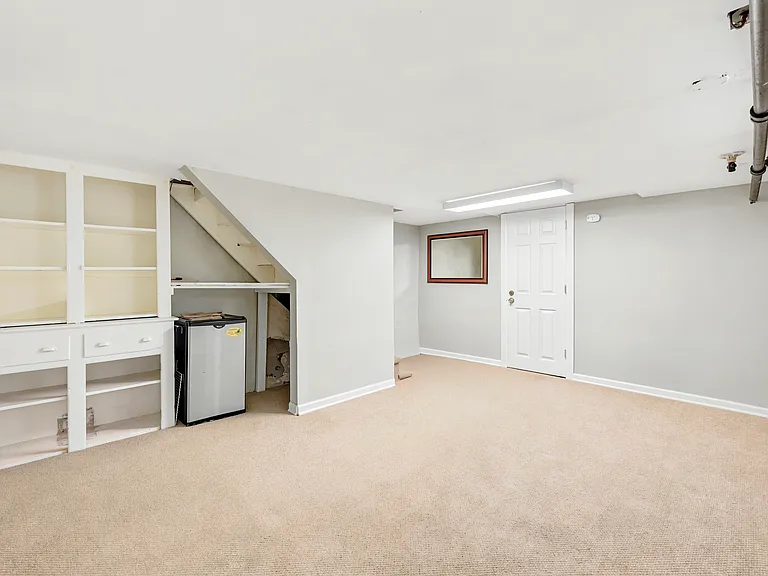 4611 Silverwood St — Photo 13