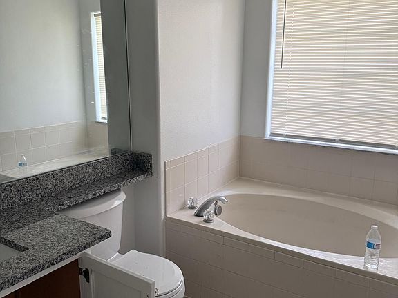 4th image of 2165 Island Walk Dr