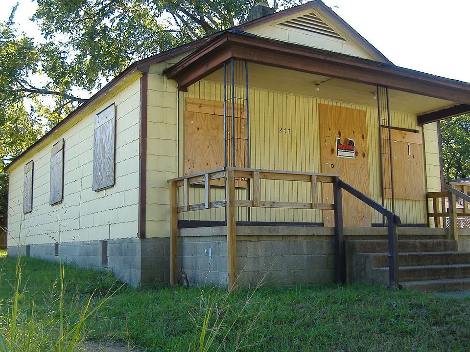 1st image of 277 E Essex Ave