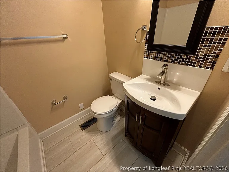 931 Fleetwood Dr — Photo 24