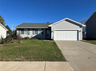 475 SE Cardinal Ln, Waukee, IA 50263