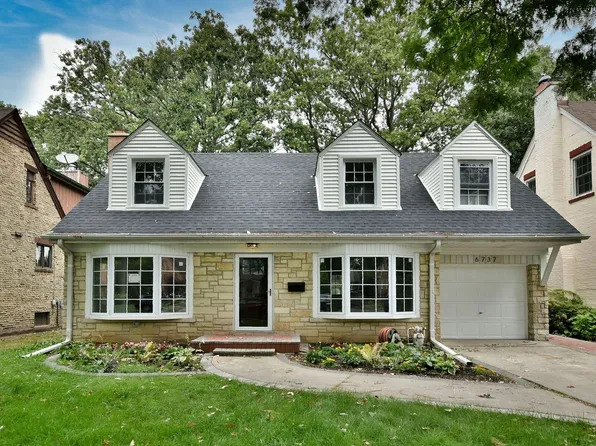 6737 N Sioux Ave, Chicago, IL 60646