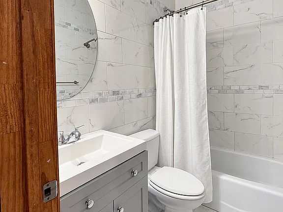 5th image of 159 Russell St #3