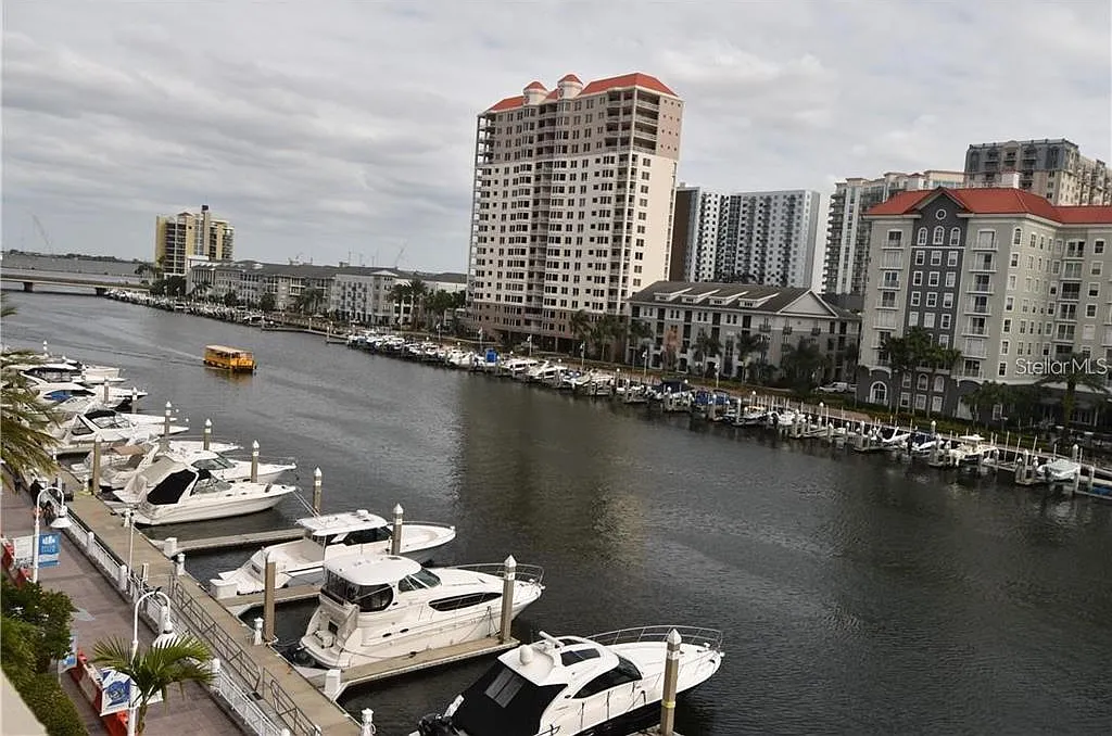 2 bed, 2.0 bath, 1184 sqft, $2,695 — Photo 1