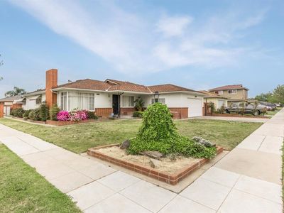 3403 N 9th St, Fresno, CA, 93726