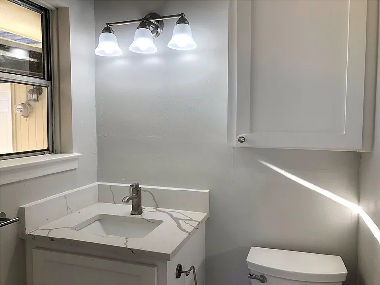 5005 De Milo Dr — Photo 15