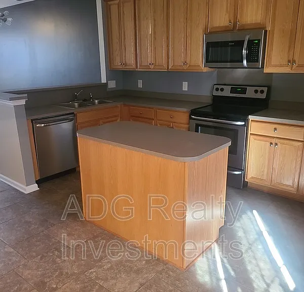 12623 Shuman Ln — Photo 8