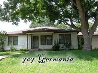 707 E Germania St, Brenham, TX 77833