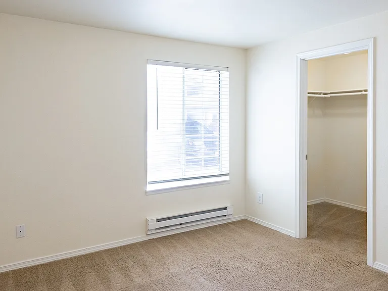 Chinook Park Apartment Homes — Photo 20