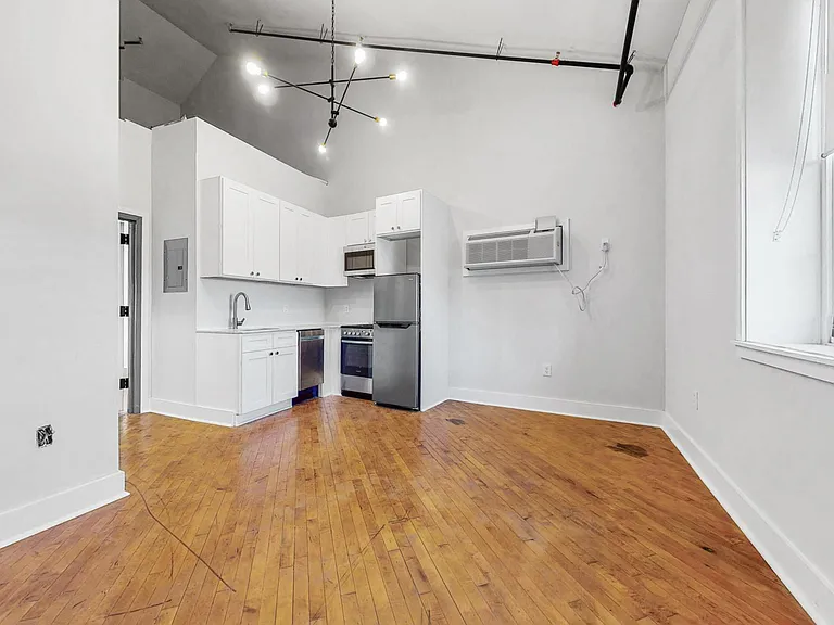 Fleetwood Lofts — Photo 50