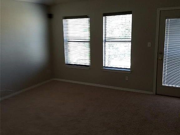 5th image of 10957 Northview Dr