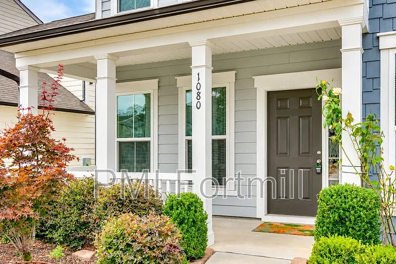 5 bed, 3.5 bath, 3250 sqft, $3,300 — Photo 3