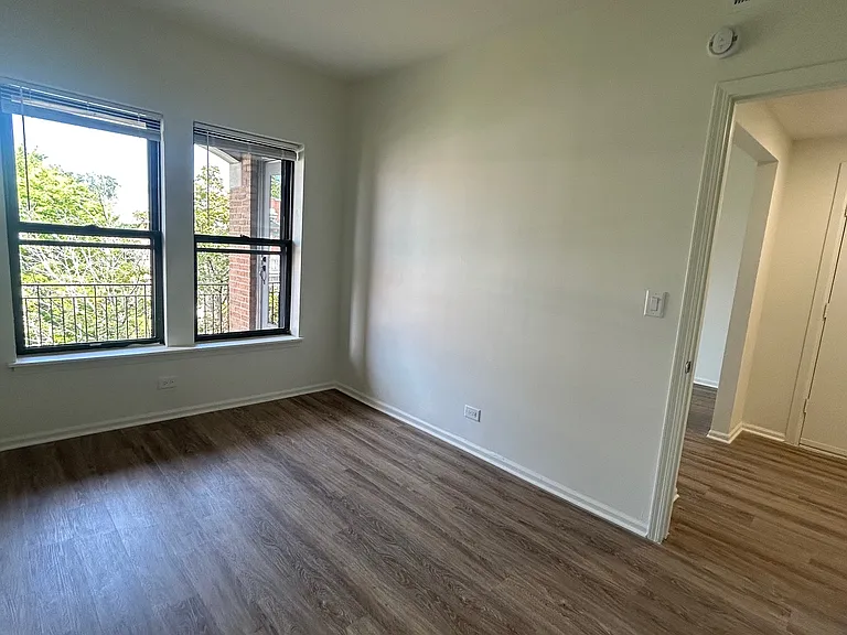Washington Park Apartments — Photo 8