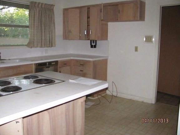 4th image of 4648 Forest Dr