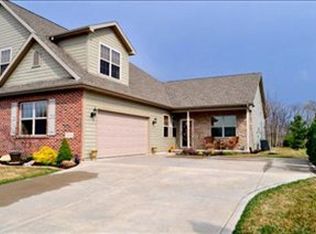 3104 Winter Park Dr, Valparaiso, IN 46385