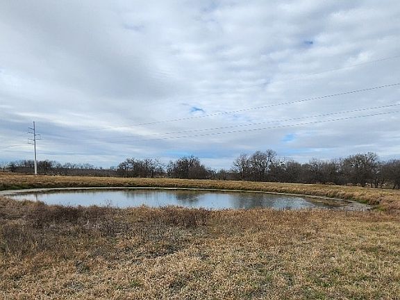 5th image of 2002 Airville Rd