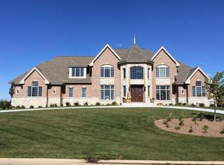 19360 Compton Ln, Brookfield, WI 53045