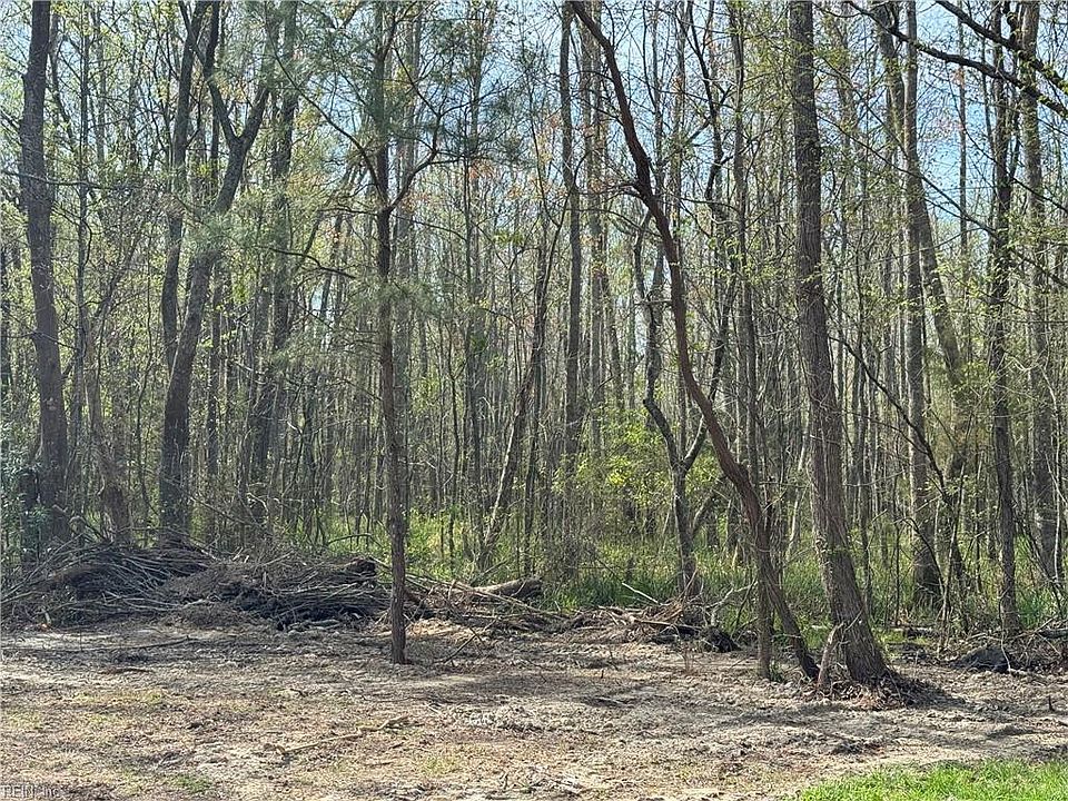 1st image of 4025 W Neck Rd #B