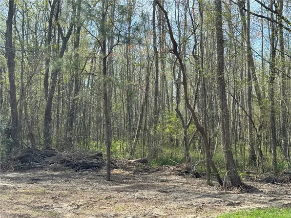 4025 W Neck Rd #B, Virginia Beach, VA 23457