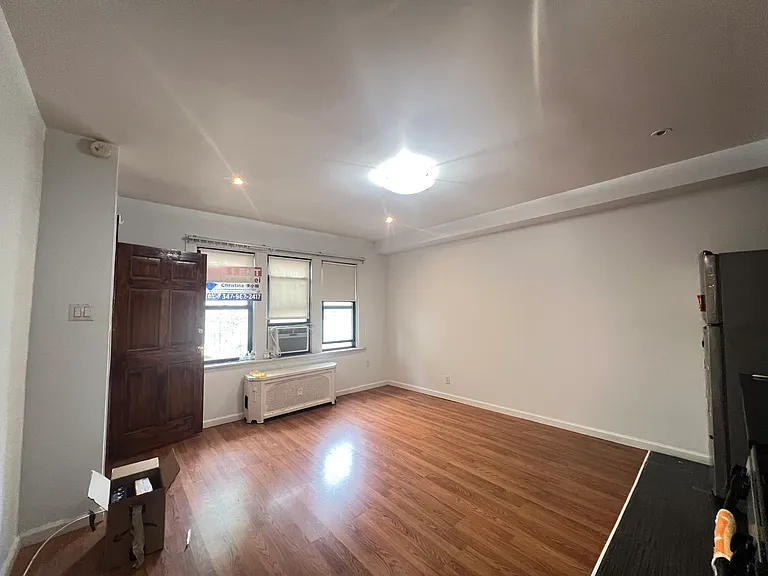 1697 E 34th St #2 — Photo 6