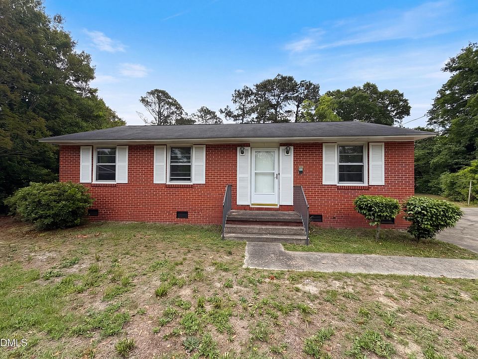 1st image of 415 Buie Ct