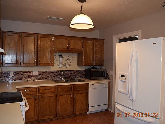 5th image of 312 E Garden Dr