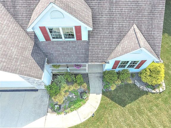 4th image of 2219 Old Trail Dr