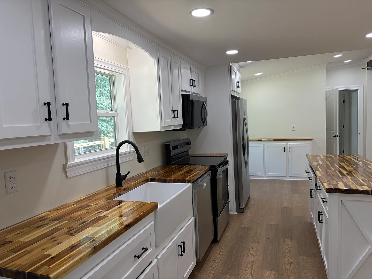 4194 Jollystreet Rd — Photo 3