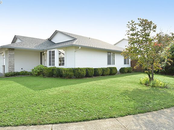 3rd image of 16303 NE 76th Way
