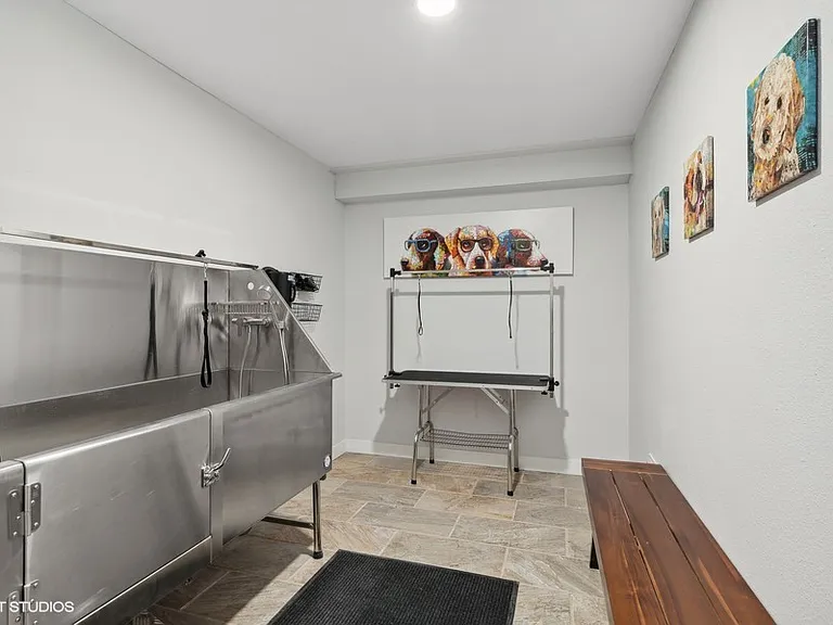 413 Jefferson St — Photo 10