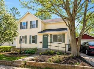 427 W Clark St, Freeport, IL 61032