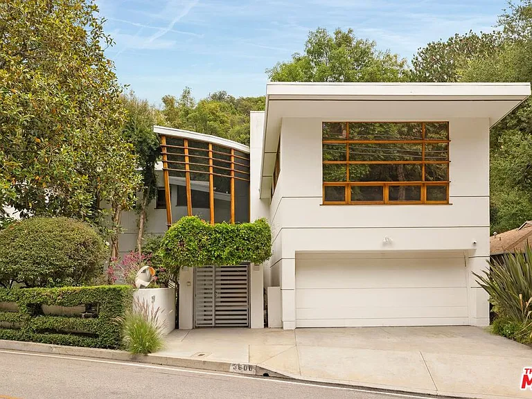 3600 Mandeville Canyon Rd — Photo 24