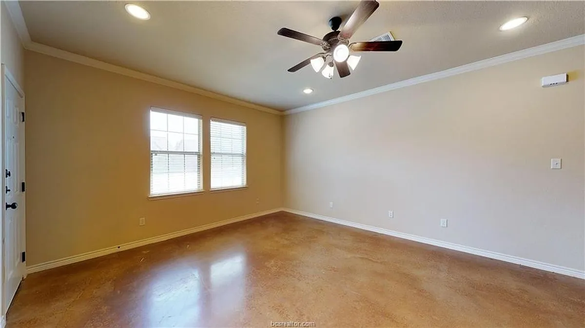 Photo 2 of 12 - 107 Kimber Ln - College Station, TX Building Photo - 107 Kimber Ln