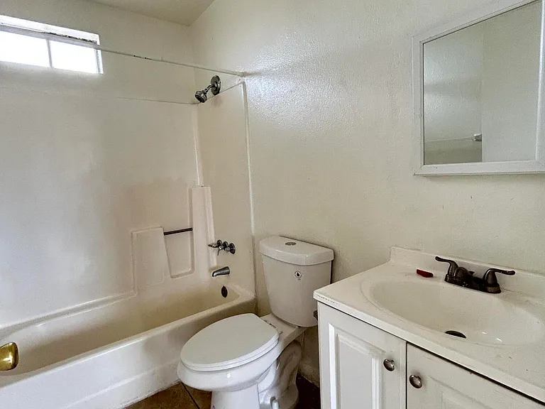 1321 W Vogel Ave #6 — Photo 10